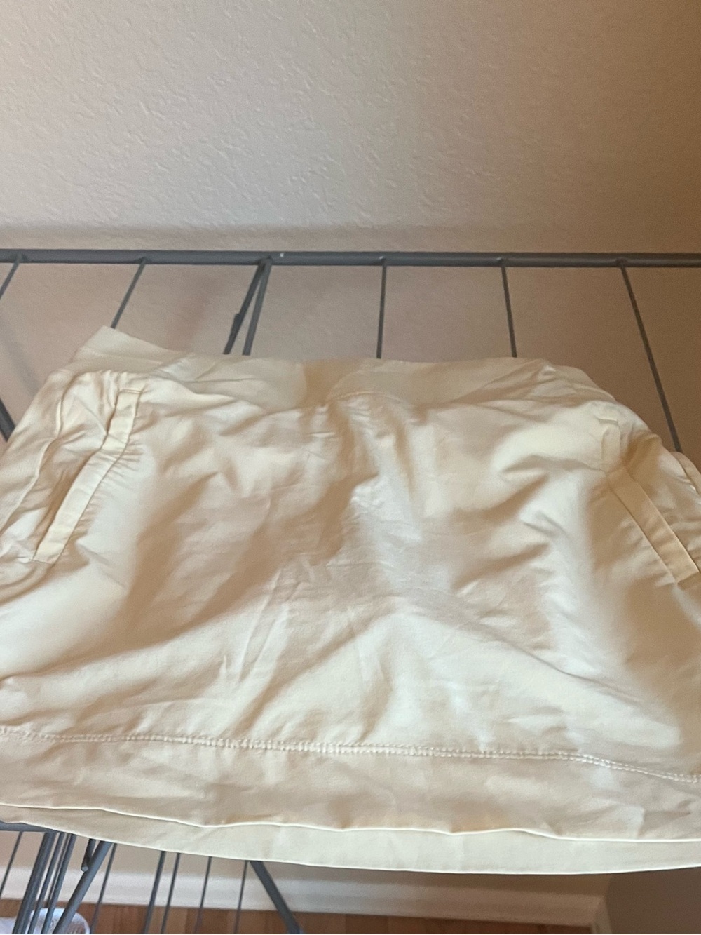 Athleta Light Yellow Skort with Front and Back Pockets